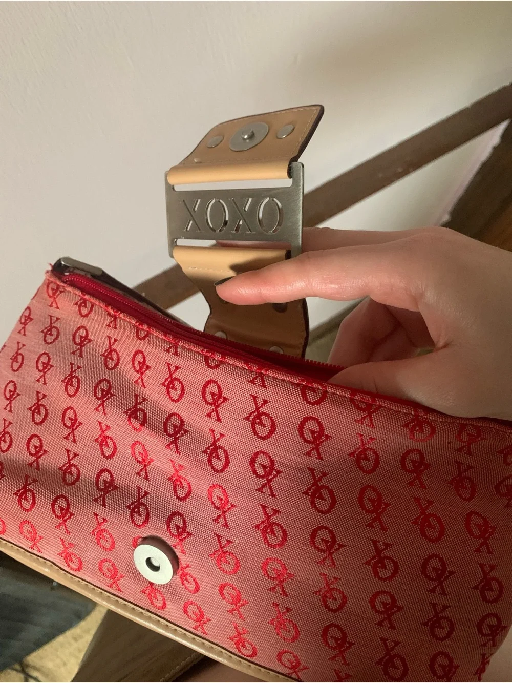 XOXO Red Logo Mini Shoulder Bag with Tan Trim - Picture 4 of 5